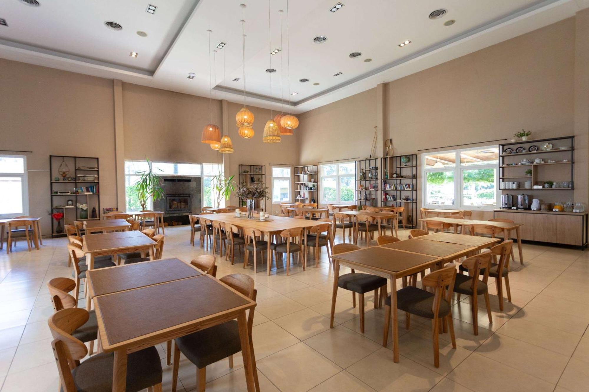 Howard Johnson Hotel & Resort Funes Ngoại thất bức ảnh