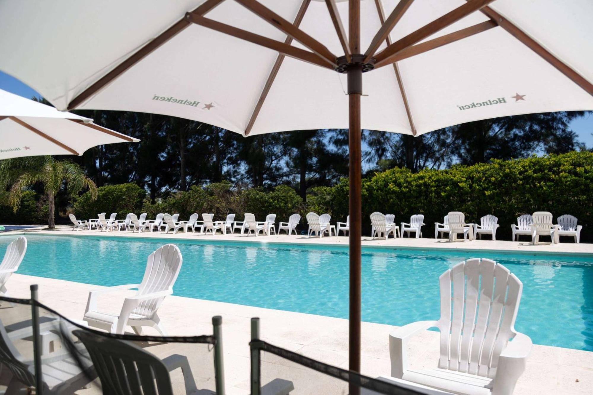 Howard Johnson Hotel & Resort Funes Ngoại thất bức ảnh