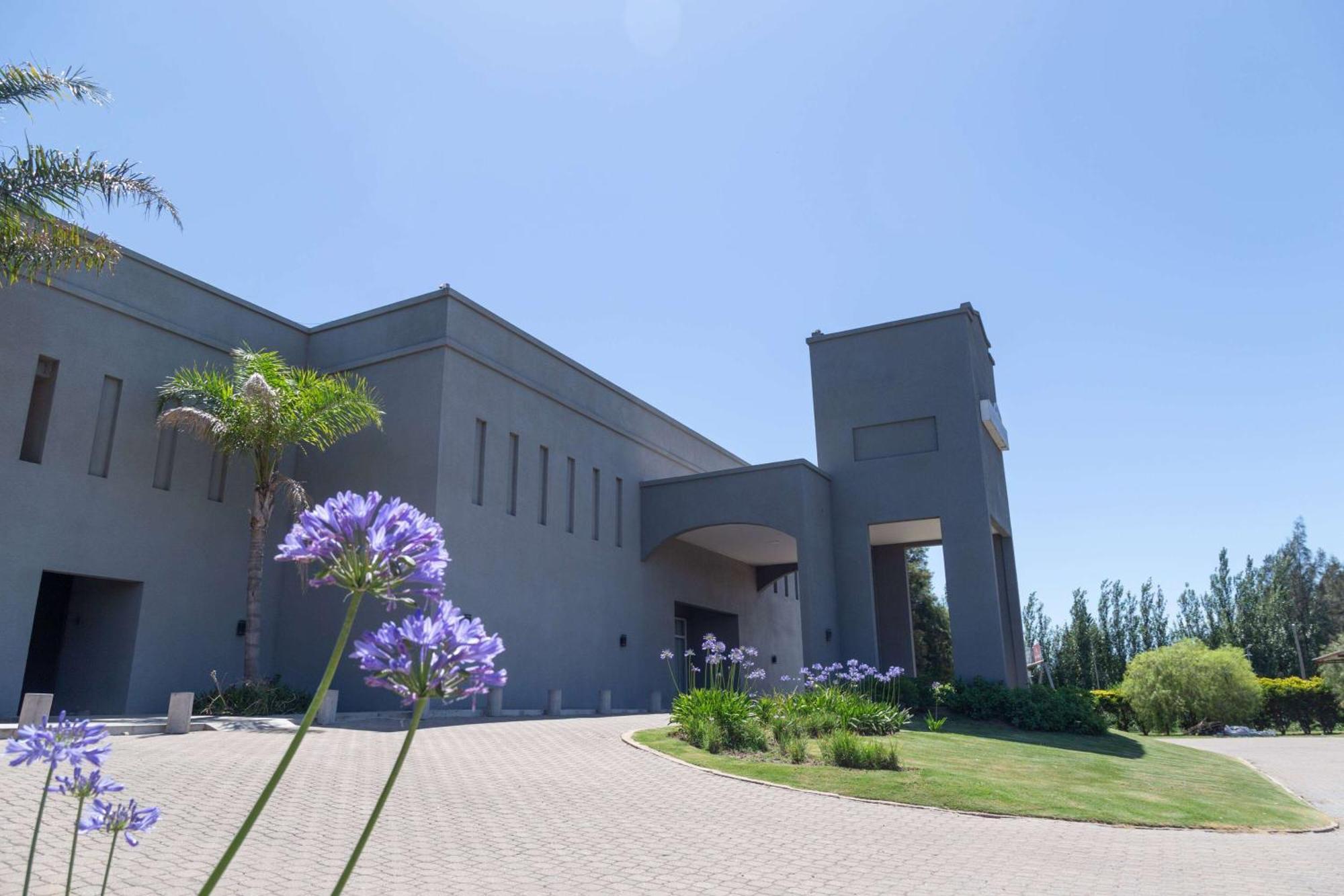 Howard Johnson Hotel & Resort Funes Ngoại thất bức ảnh